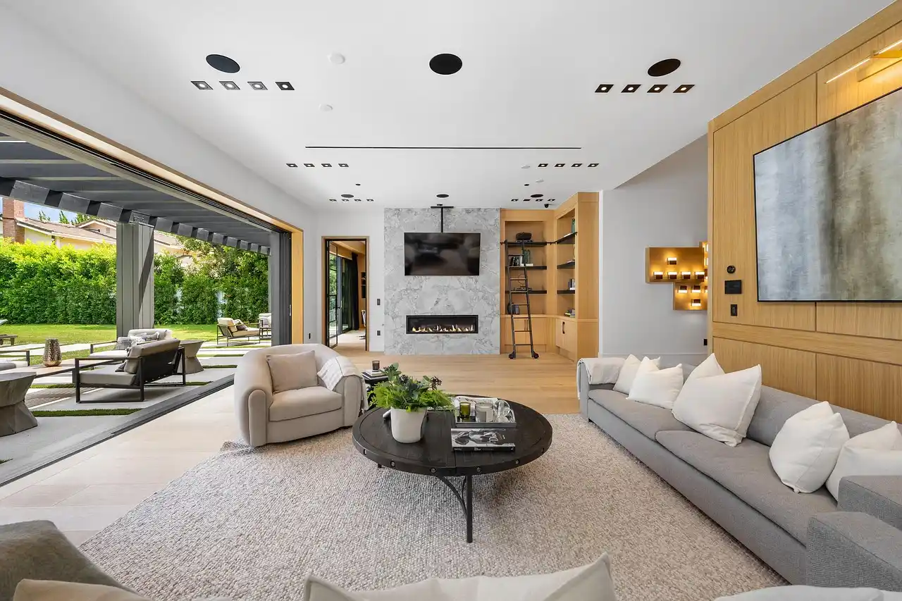 Home Window Tinting: Heat, Privacy, Value